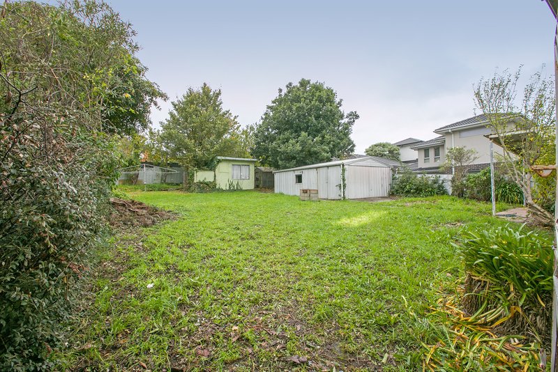 Photo - 72 St Vigeons Road, Reservoir VIC 3073 - Image 9