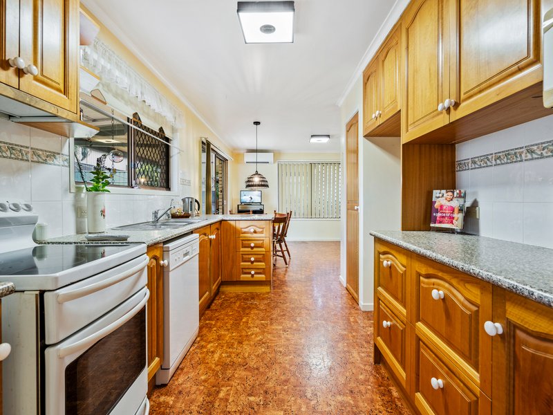 Photo - 72 Stannard Road, Manly West QLD 4179 - Image 2