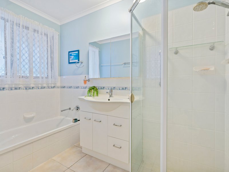 Photo - 72 Stannard Road, Manly West QLD 4179 - Image 11