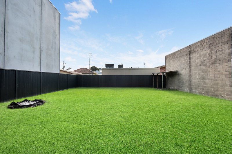 Photo - 72 Swan Street, Wollongong NSW 2500 - Image 7