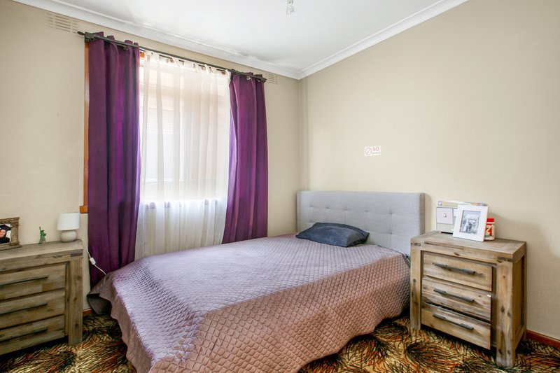 Photo - 72 The Fairway, Kingsbury VIC 3083 - Image 7