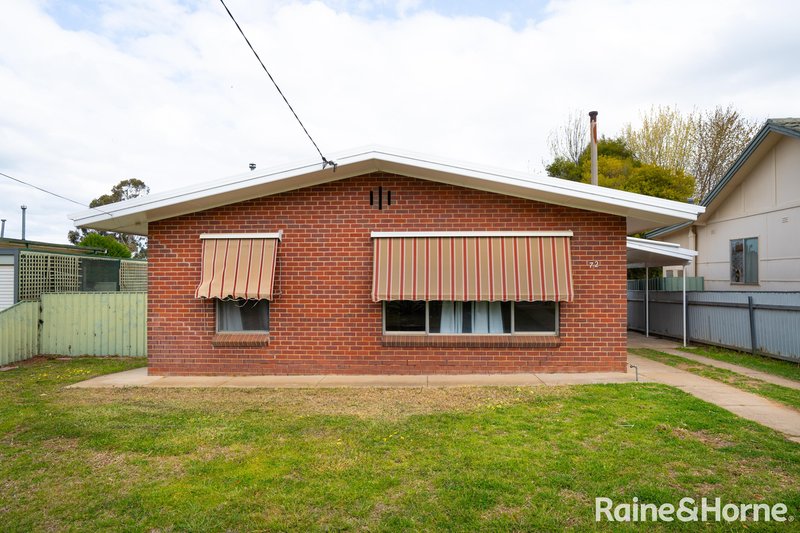 Photo - 72 Tichborne Crescent, Kooringal NSW 2650 - Image 4