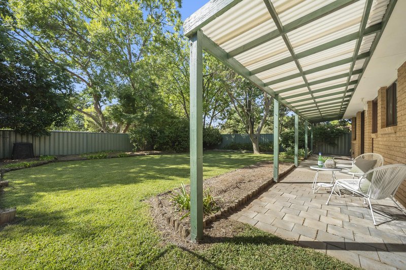 Photo - 72 Twelvetrees Crescent, Florey ACT 2615 - Image 14