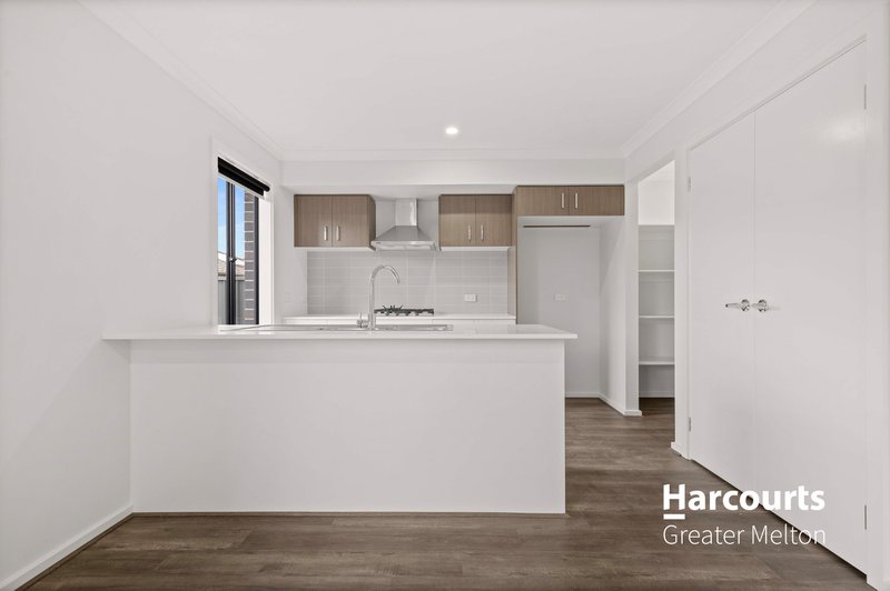Photo - 72 Wallangara Boulevard, Harkness VIC 3337 - Image 2