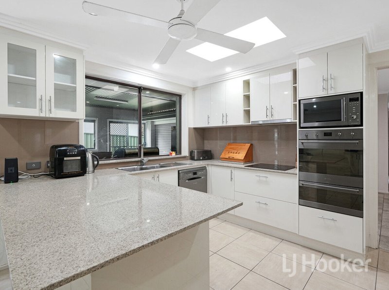 Photo - 72 Walmer Avenue, Sanctuary Point NSW 2540 - Image 4