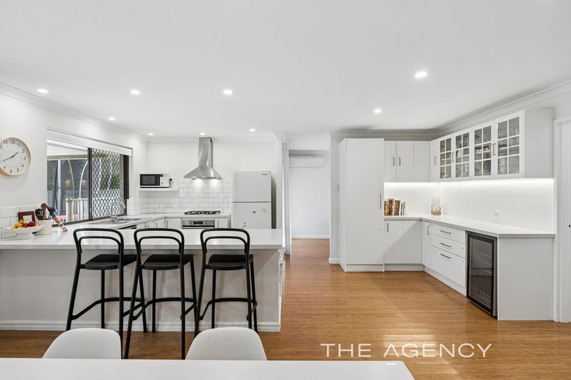 Photo - 72 Warner Drive, Padbury WA 6025 - Image 3