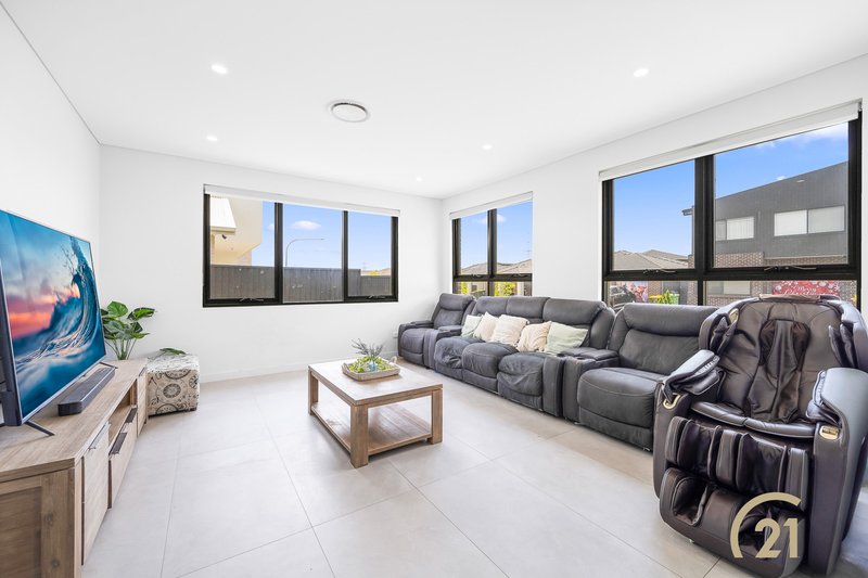 Photo - 72 Water Gum Road, Gregory Hills NSW 2557 - Image 6