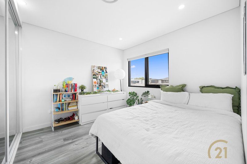 Photo - 72 Water Gum Road, Gregory Hills NSW 2557 - Image 8