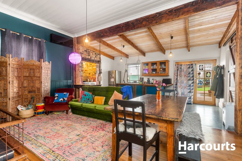 Photo - 72 West Goderich Street, Deloraine TAS 7304 - Image 4