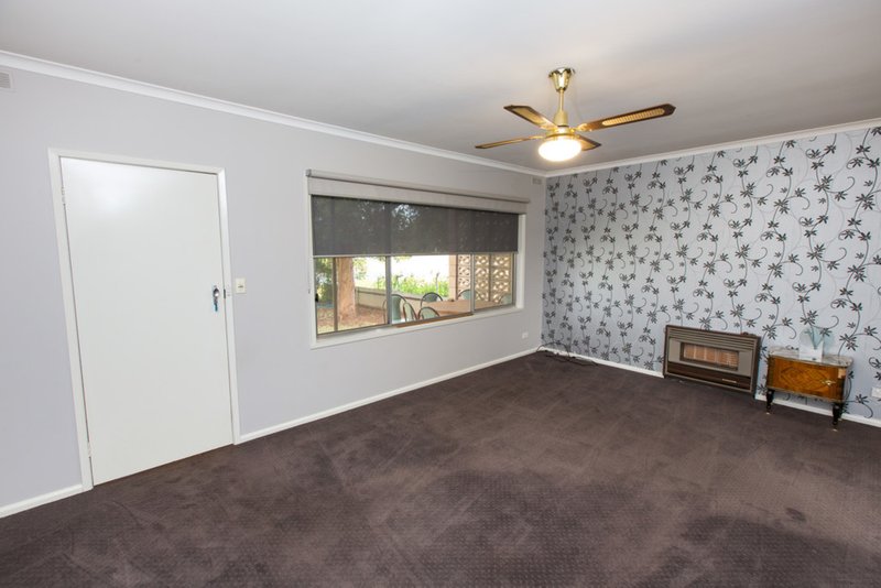 Photo - 72 William Street, Gol Gol NSW 2738 - Image 4