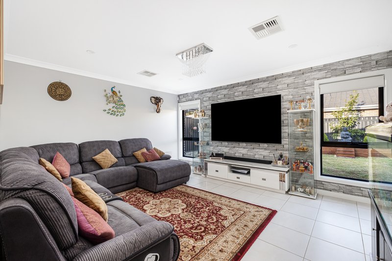 Photo - 72 William Street (Grantham Farms) , Riverstone NSW 2765 - Image 6