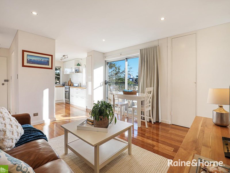 Photo - 7/2 Wilson Street, Wollongong NSW 2500 - Image 1