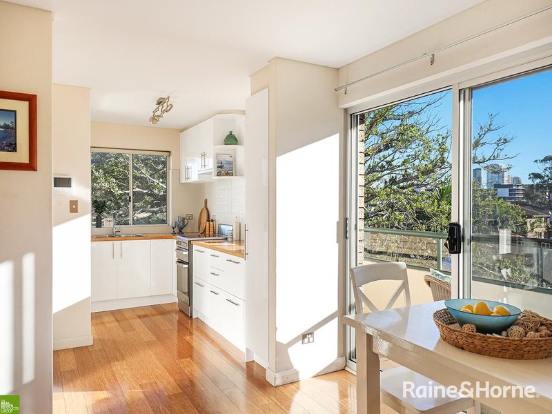 Photo - 7/2 Wilson Street, Wollongong NSW 2500 - Image 3