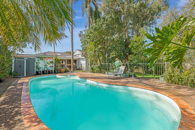 Photo - 72 Winifred Avenue, Umina Beach NSW 2257 - Image 11