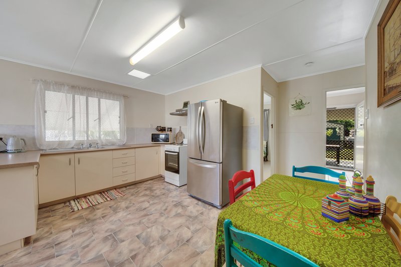 Photo - 72 Wood Street, Barney Point QLD 4680 - Image 7