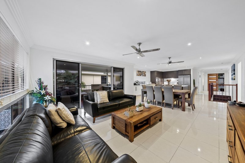 Photo - 72 Woodlands Boulevard, Waterford QLD 4133 - Image 9