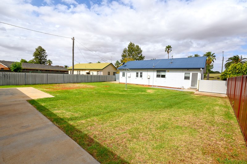 Photo - 72 Yanco Avenue, Leeton NSW 2705 - Image 18