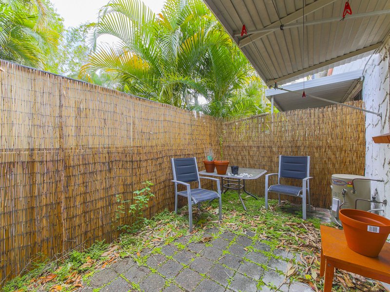 Photo - 7/20 Central Street, Labrador QLD 4215 - Image 7