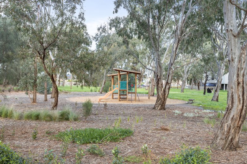 Photo - 7/200 Gordons Road, South Morang VIC 3752 - Image 11