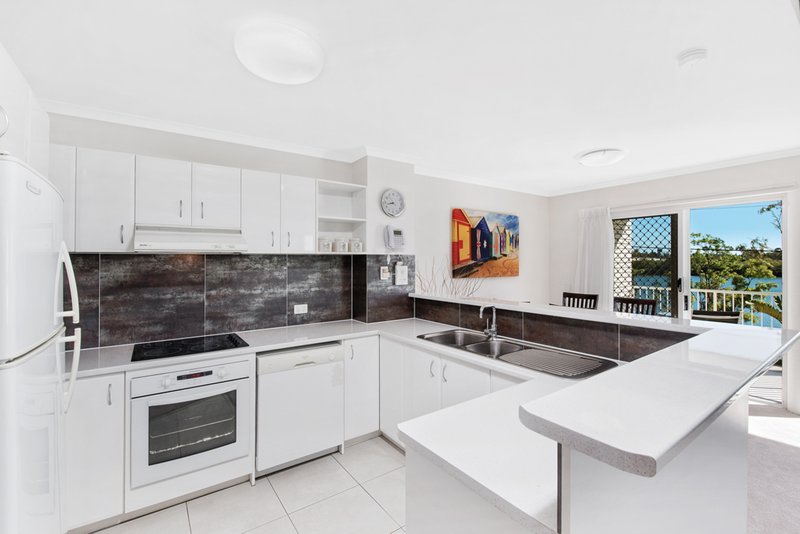 Photo - 7/205 Bradman Avenue, Maroochydore QLD 4558 - Image 4