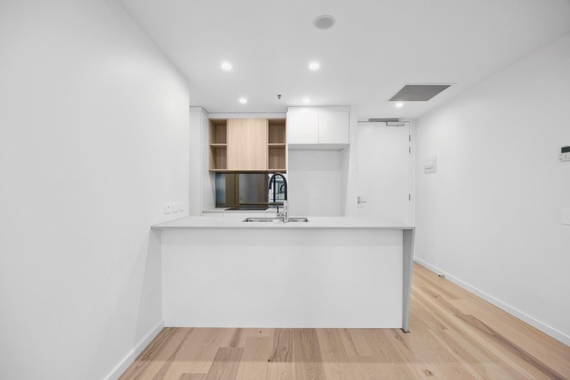 Photo - 720/61 Cooyong Street, Braddon ACT 2612 - Image 3