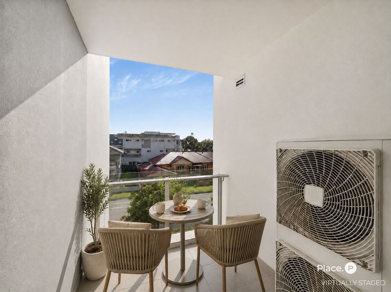 Photo - 72/113 Landsborough Avenue, Scarborough QLD 4020 - Image 12