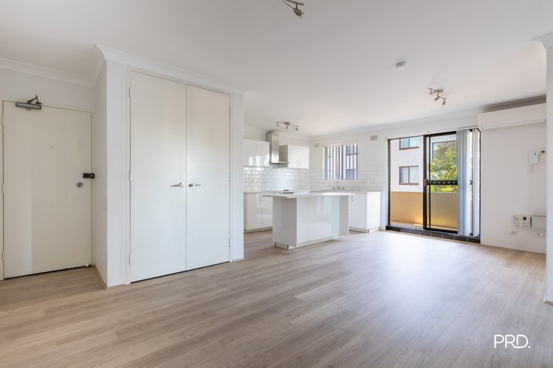 Photo - 7/217 Derby Street, Penrith NSW 2750 - Image 2