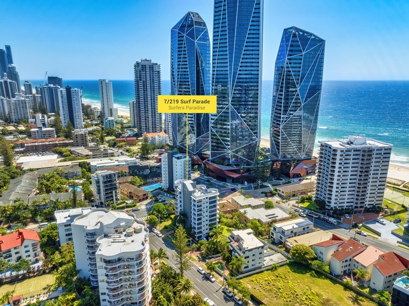 Photo - 7/219 Surf Parade, Surfers Paradise QLD 4217 - Image 2