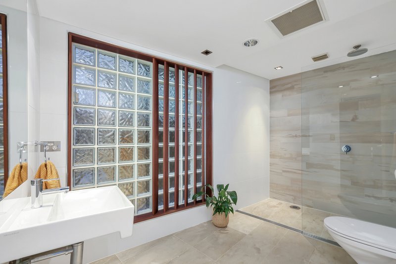 Photo - 7/22-26 Barnhill Road, Terrigal NSW 2260 - Image 12