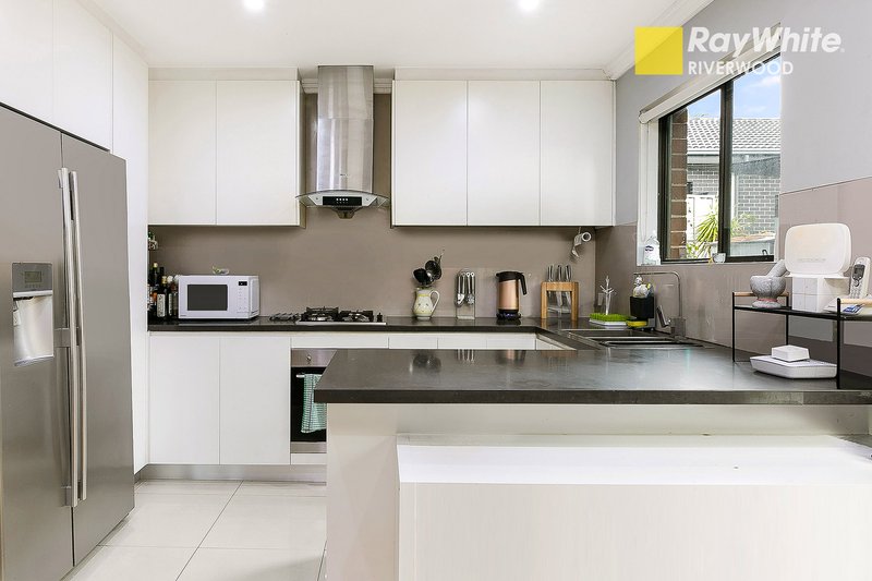 Photo - 7/223 Bonds Road, Riverwood NSW 2210 - Image 2