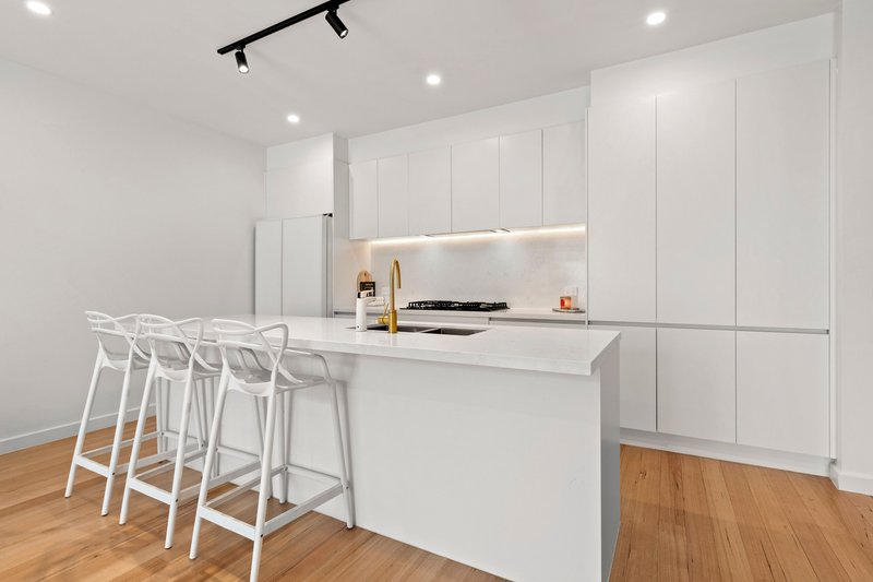 Photo - 7/227 Waiora Road, Heidelberg Heights VIC 3081 - Image 3