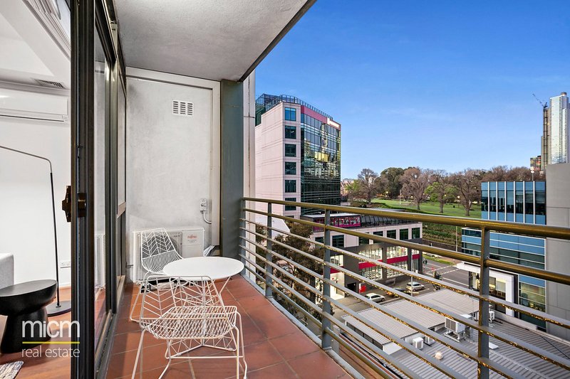 Photo - 72/33 Jeffcott Street, West Melbourne VIC 3003 - Image 5