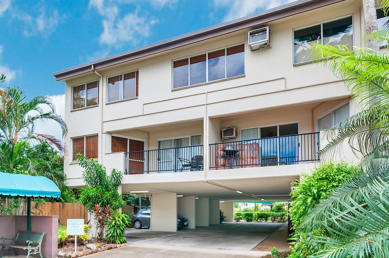 7/239 Lake Street, Cairns North QLD 4870