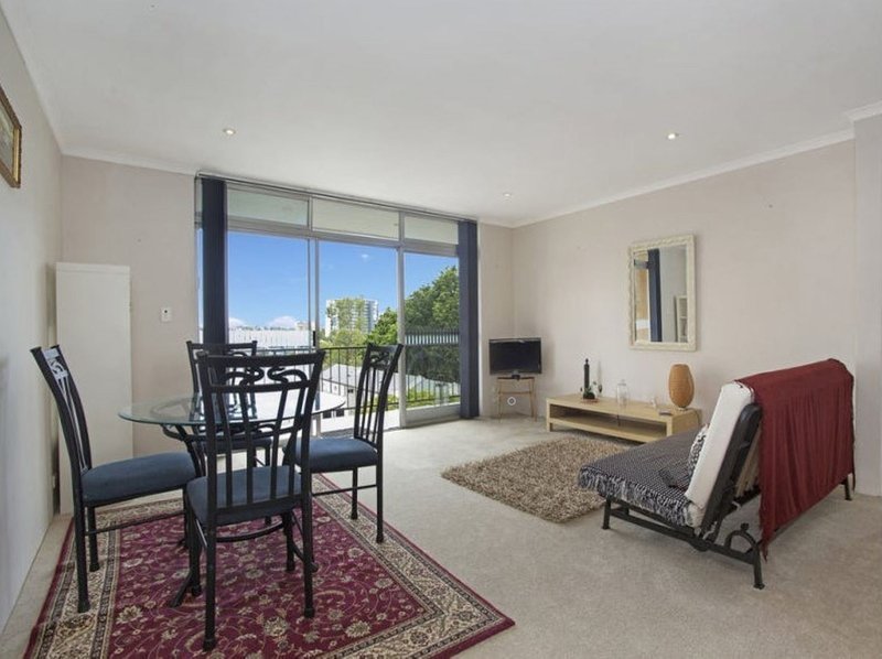 Photo - 7/24 Castlebar Street, Kangaroo Point QLD 4169 - Image 5