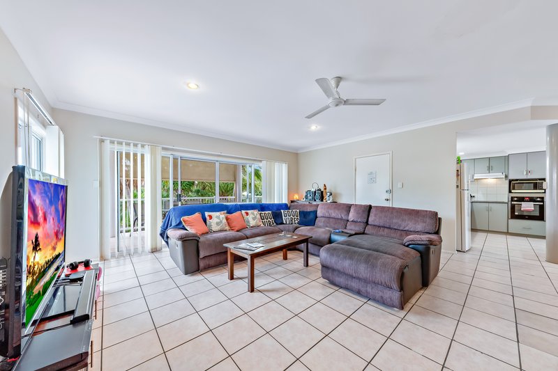 Photo - 7/24 Pandanus Drive, Cannonvale QLD 4802 - Image 3