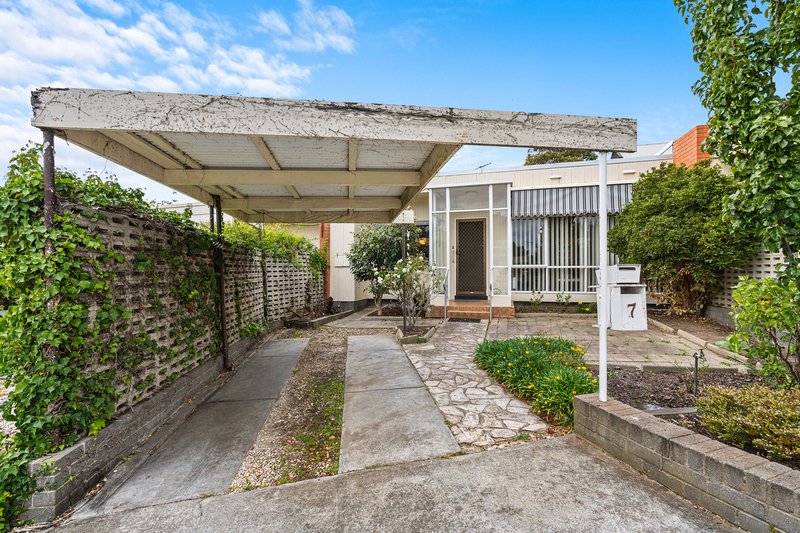 7/24 Retreat Road, Newtown VIC 3220