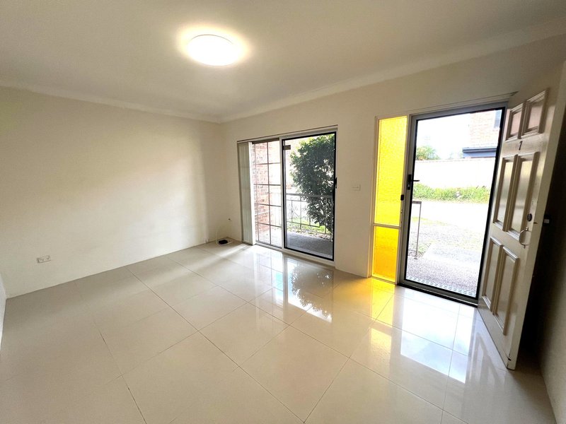 Photo - 7/25 Bass Road, Earlwood NSW 2206 - Image 3
