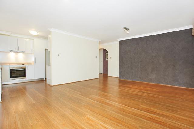 Photo - 7/25 Good Street, Parramatta NSW 2150 - Image 4