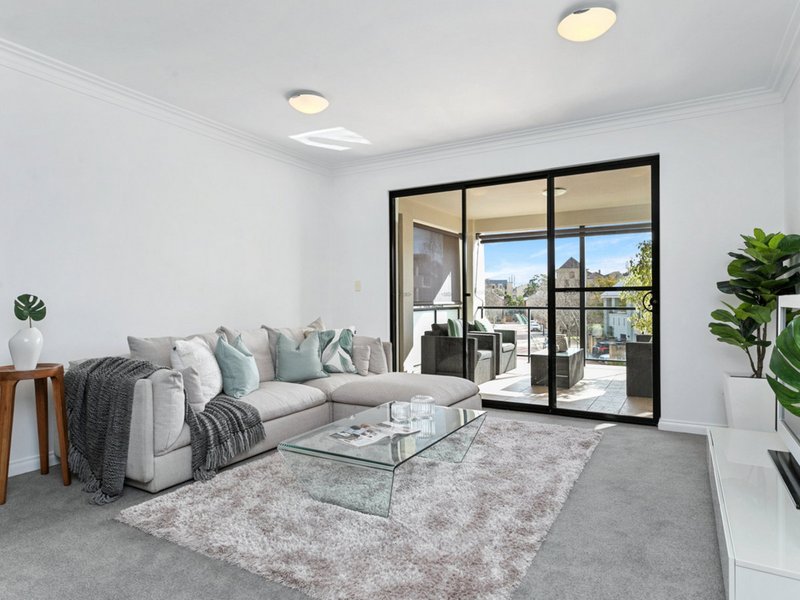 7/25 Haig Park Circle, East Perth WA 6004