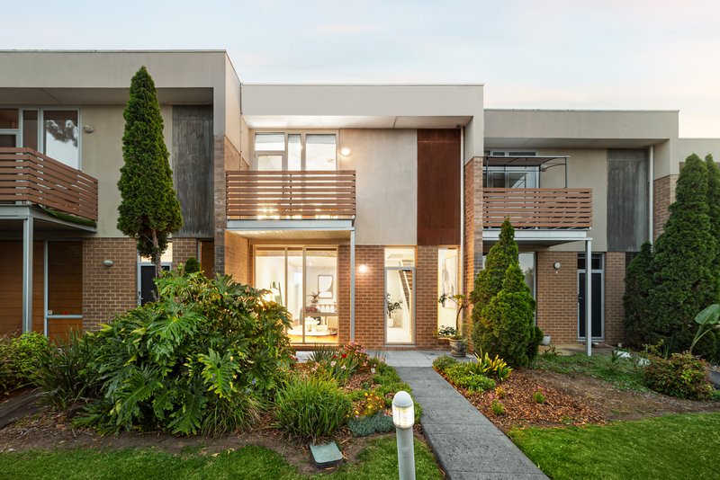 Photo - 7/25 Pottage Circuit, Macleod VIC 3085 - Image 1