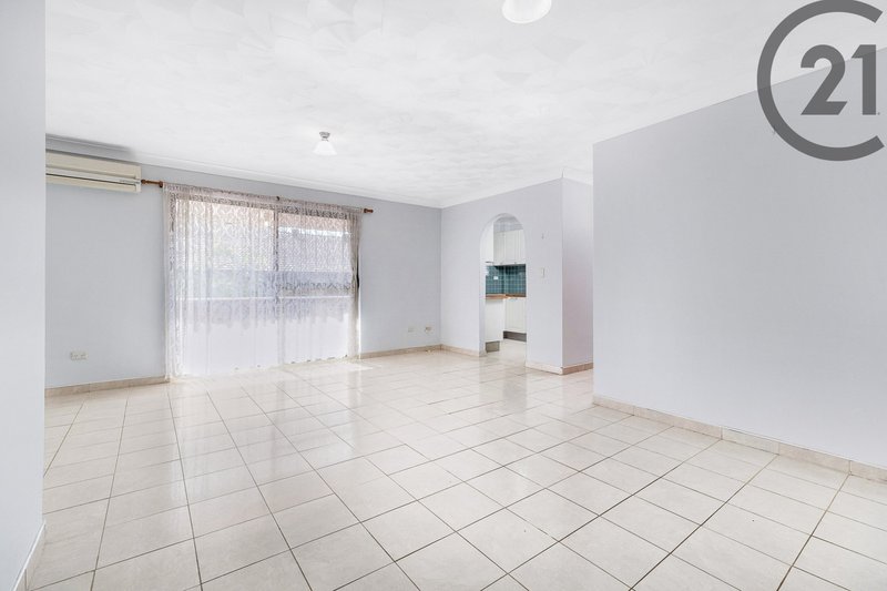 Photo - 7/27 Park Avenue, Westmead NSW 2145 - Image 7