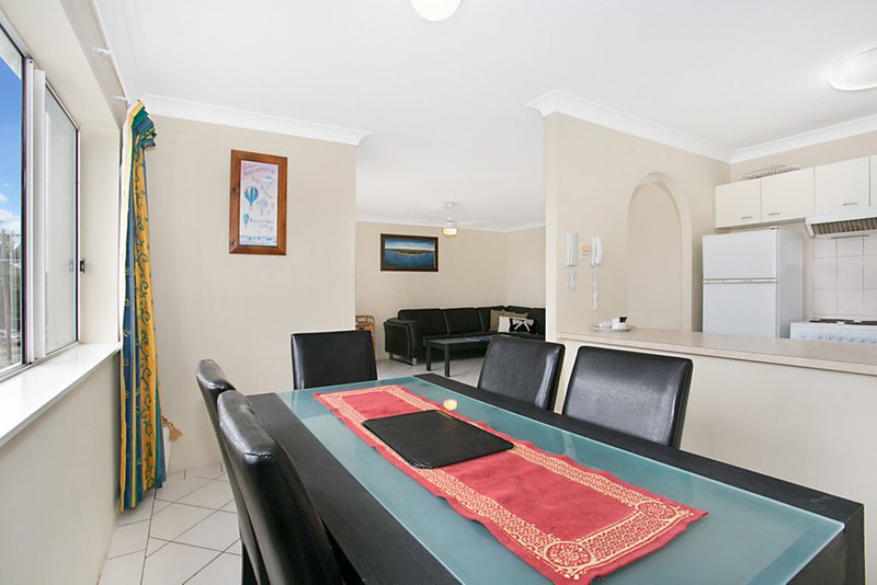 Photo - 7/27 Peninsular Drive, Surfers Paradise QLD 4217 - Image 4