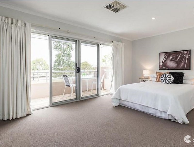 Photo - 7/270-272 Mawson Lakes Boulevard, Mawson Lakes SA 5095 - Image 11