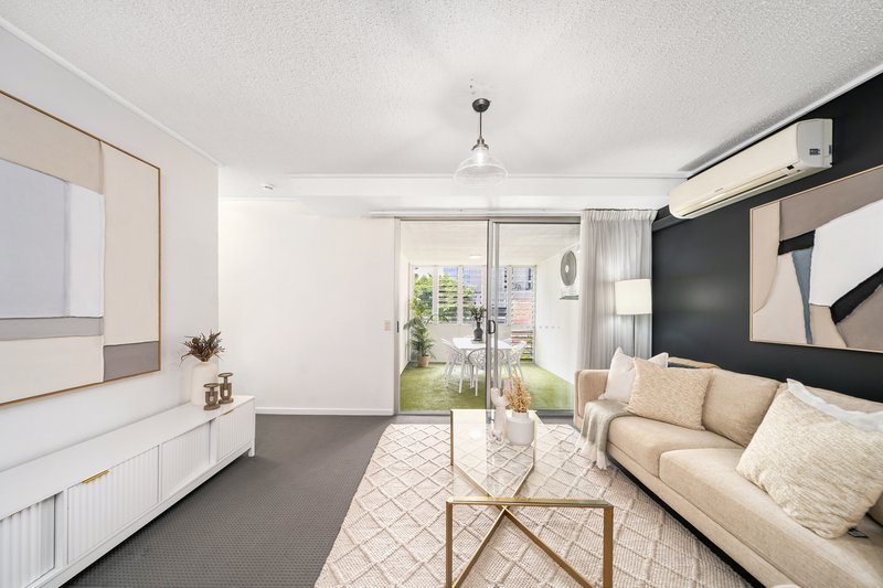 Photo - 727/1000 Ann Street, Fortitude Valley QLD 4006 - Image 9