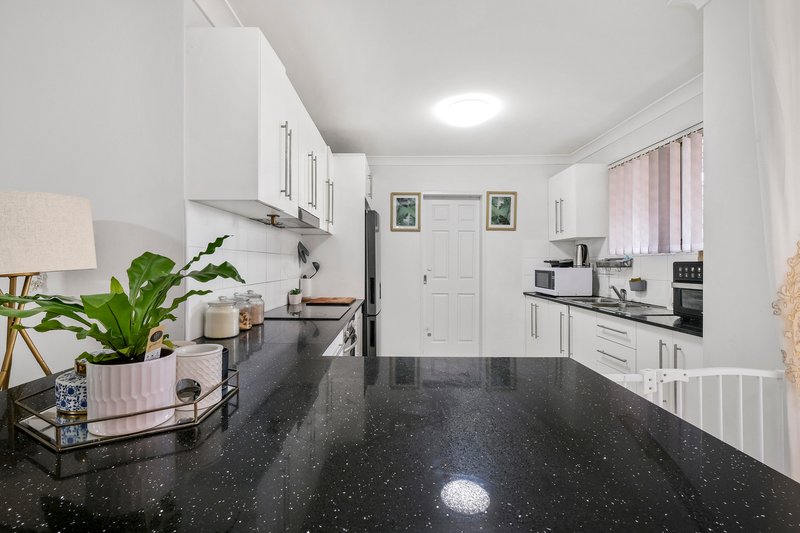 Photo - 7/28-30 White Avenue, Bankstown NSW 2200 - Image 4