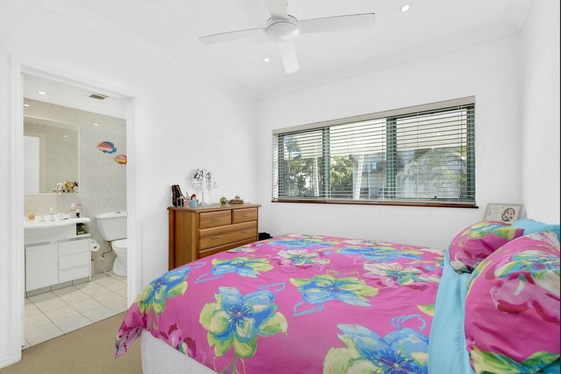 Photo - 7/28 Marine Parade, Miami QLD 4220 - Image 8