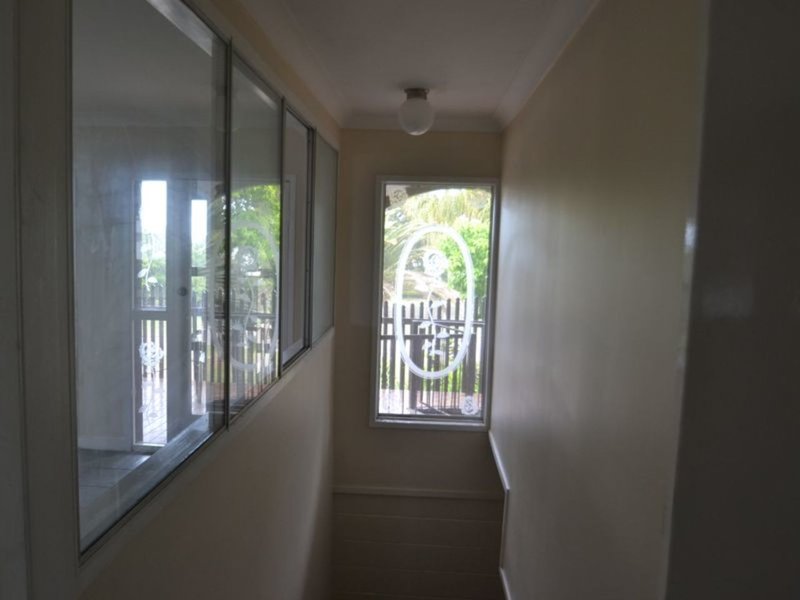 Photo - 72a Poole Street, Bowen QLD 4805 - Image 11