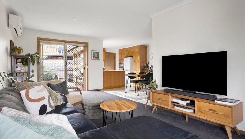 Photo - 72A Romano Avenue, Mill Park VIC 3082 - Image 2