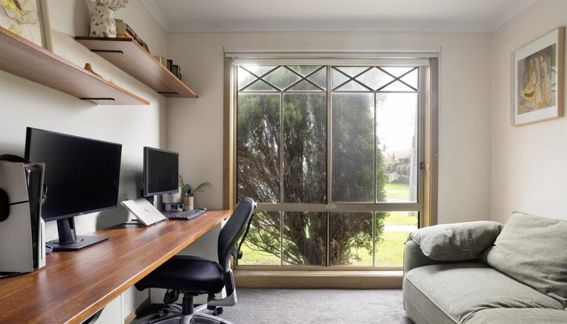 Photo - 72A Romano Avenue, Mill Park VIC 3082 - Image 8