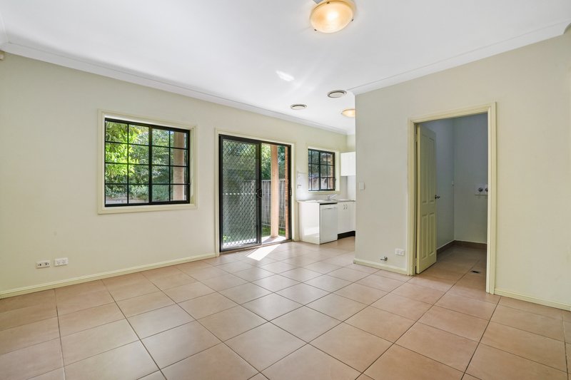 Photo - 7/2C Edward Street, Baulkham Hills NSW 2153 - Image 2